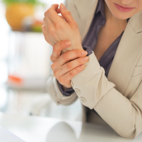 wrist-pain-PhysioCare-Rehab-and-Wellness-Brandywine-lanham-silver-spring-MD